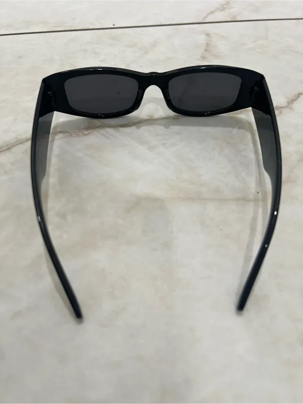 Black Rectangle Sunglasses - Image 4
