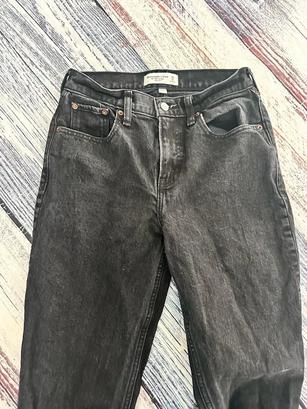 Abercrombie & Fitch The 90’s Straight Mid Rise in Washed Black - Image 3