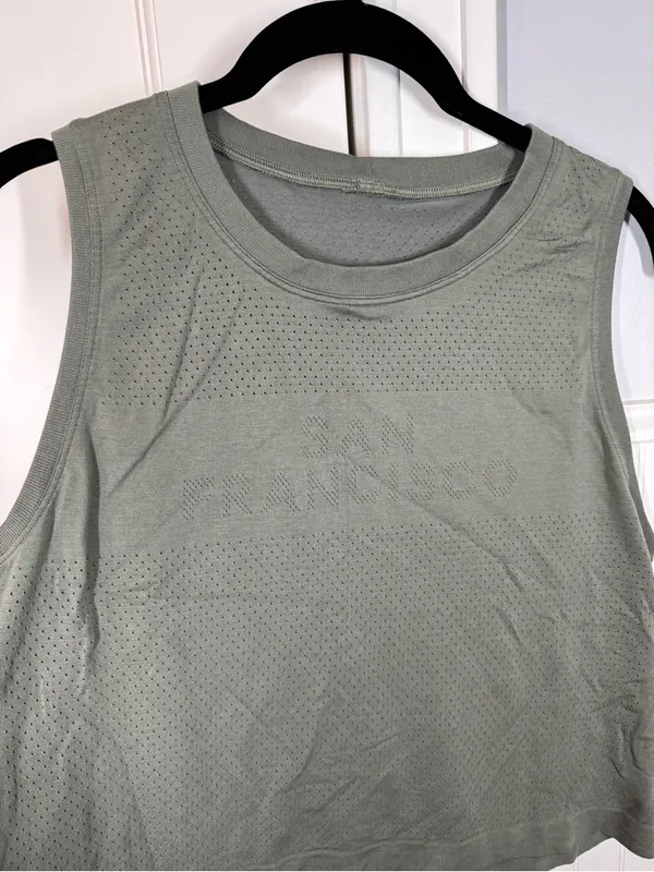 Lululemon swiftly breathe mesh crop tank in sage green San Francisco size 8 - Image 2