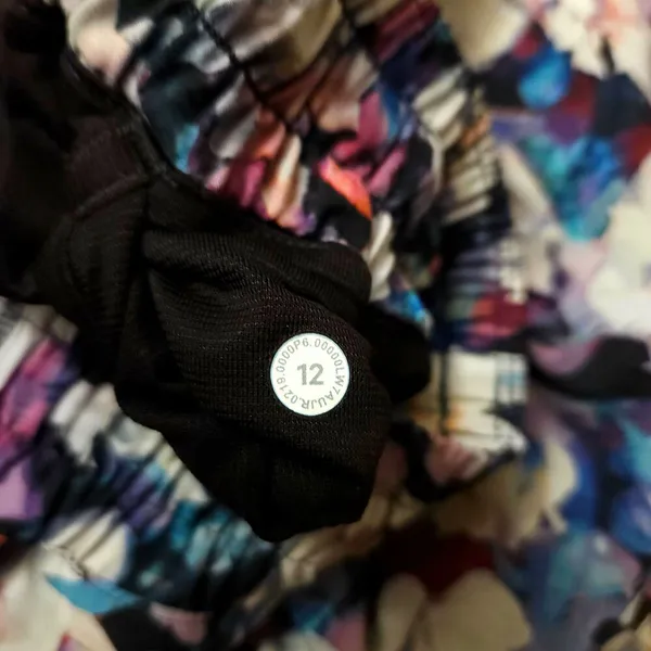 lululemon athletica Hotty Hot Short II *2.5" - Image 6