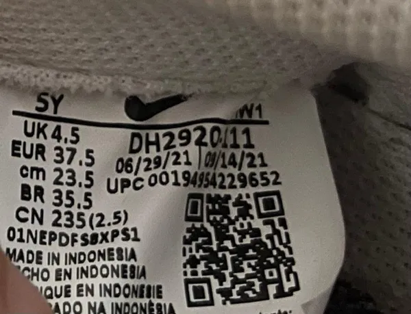 Nike Air Force 1 LE GS ‘Triple White’ - Image 7