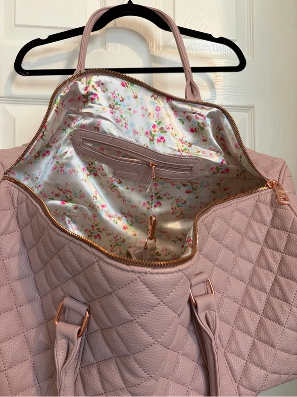 New Ms Lovely quilted pink/mauve WEEKENDER DUFFEL BAG SATIN lining rose gold - Image 2
