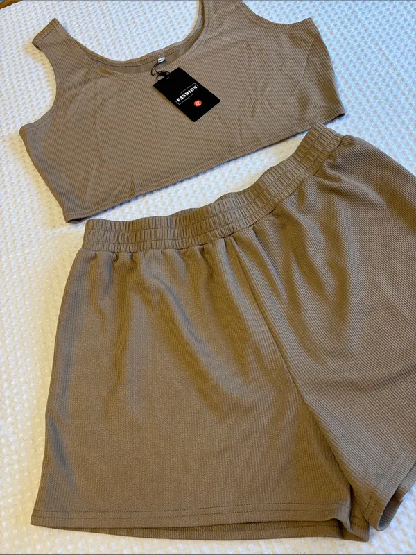 NEW Set! XL Ribbed Scoop Neck Crop Top & Elastic Waist Shorts Set Tan - Image 6