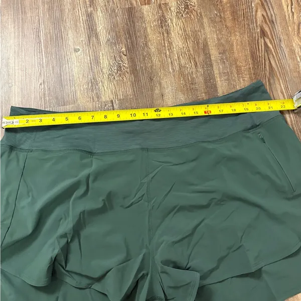 NWT Outdoor Voices Hudson Evergreen 2.5” Running Short Size XXXL Activewear - Image 3
