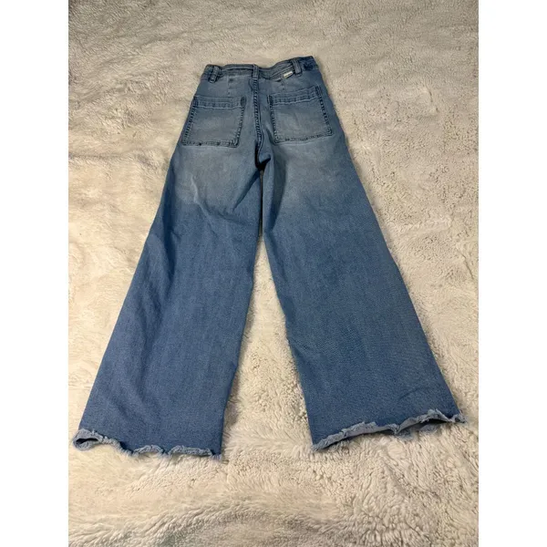 Billabong Wide Leg Jeans Women's Size 26 Light Wash Blue Raw Hem Frayed - Image 3