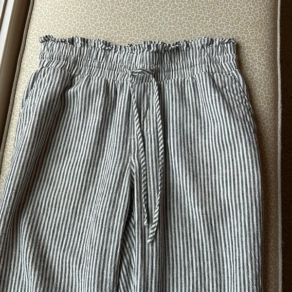 A new day stripped cropped linen blend drawstring pants with pockets size S - Image 2