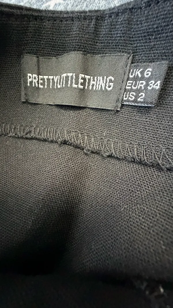 PrettyLittleThing Black Mock-Wrap Mini Skirt with Buttons - Size US 2 / UK 6 - Image 6