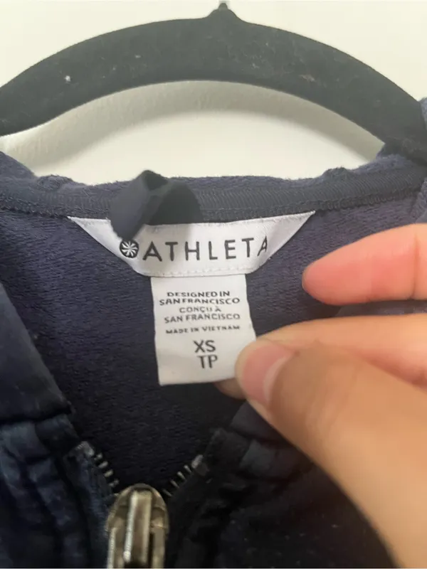 Athleta Navy Blue Zip Up Hoodie Sweatshirt XS Model Off Duty Athleisure Lounge - Image 2