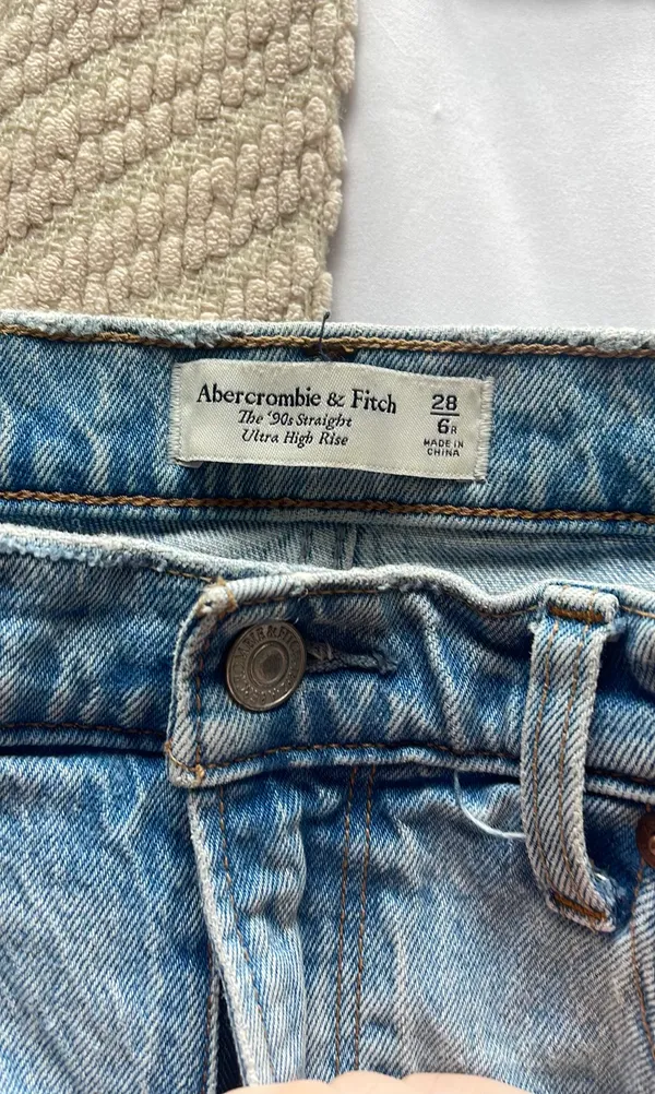 Abercrombie Light Jeans - Image 3