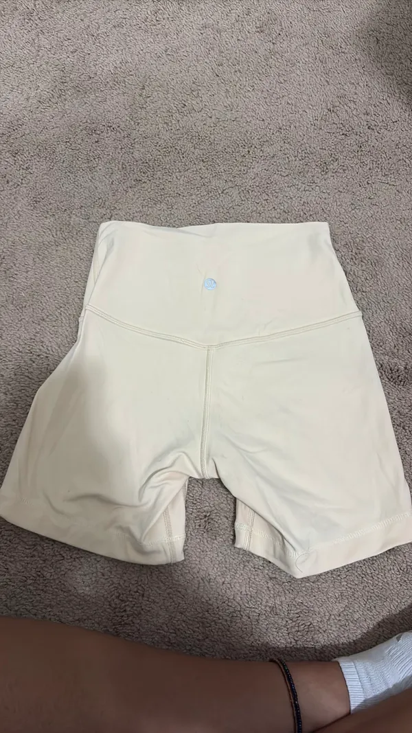 Lululemon Align Shorts 6" - Image 3