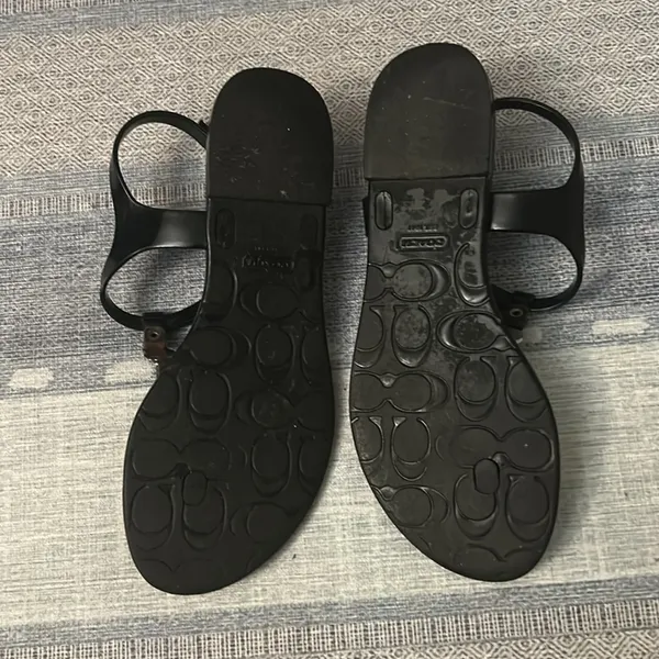 Coach Piccadilly Black Jelly Sandals 6B Quiet Luxury Heritage Slow Fashion Prep - Image 3