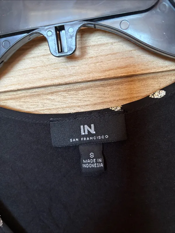 I.N San Francisco V-Neck Sleeveless Top with Gold Dot Print Small - Image 3