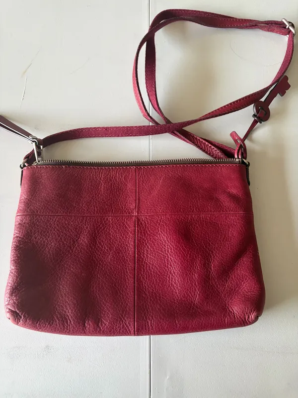 Fossil Cross Body Purse Maroon - Image 2