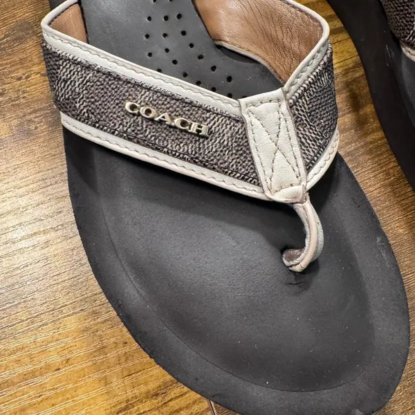 Coach Black and Brown Sandals with Contoured Footbeds - Image 3