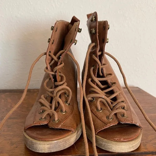 Lace Up Chunky Heels‎ Brown Size 6 - Image 8
