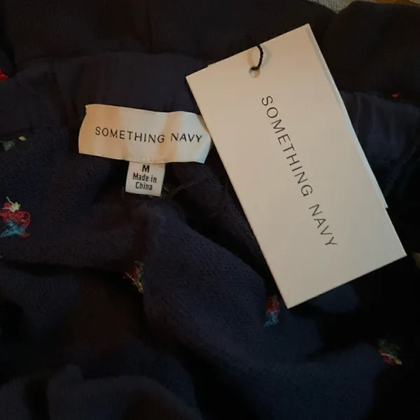 NWT Something Navy Blue Floral Embroidered High Waist Shorts - Image 7