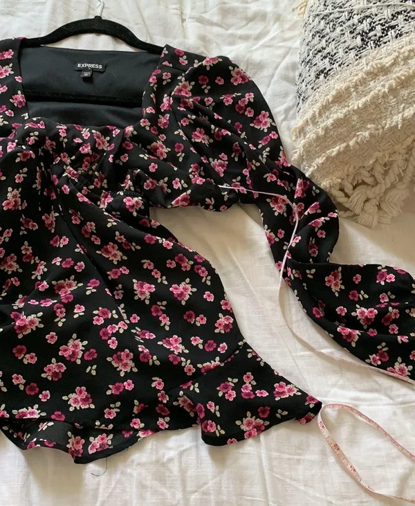 Black Floral Romper V-Neck Surplice ruffle hem, long sleeve size XS - Image 5