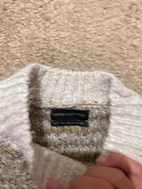 Urban Outfitters Cropped Sweater - Image 3