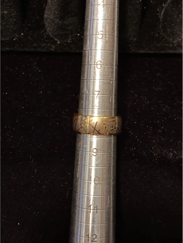 Gold-tone Geometric Shattered Ice Pattern Band Ring Sz 8.25 - Image 5