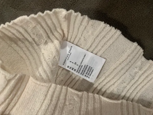 American Eagle cableknit Sweater size S - Image 5