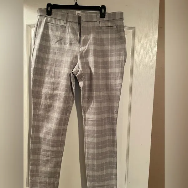 Women’s Gap Trousers. Signature Skinny Ankle. Size 12. Gray plaid - Image 2