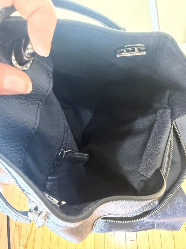 Coach Turnlock Edie Shoulder Bag Navy Pebbled Leather with Chain Link Straps - Image 9