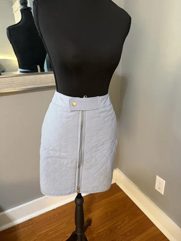 Athleta Apres ski athletic quilted mini skirt light blue zip front size 10. - Image 6