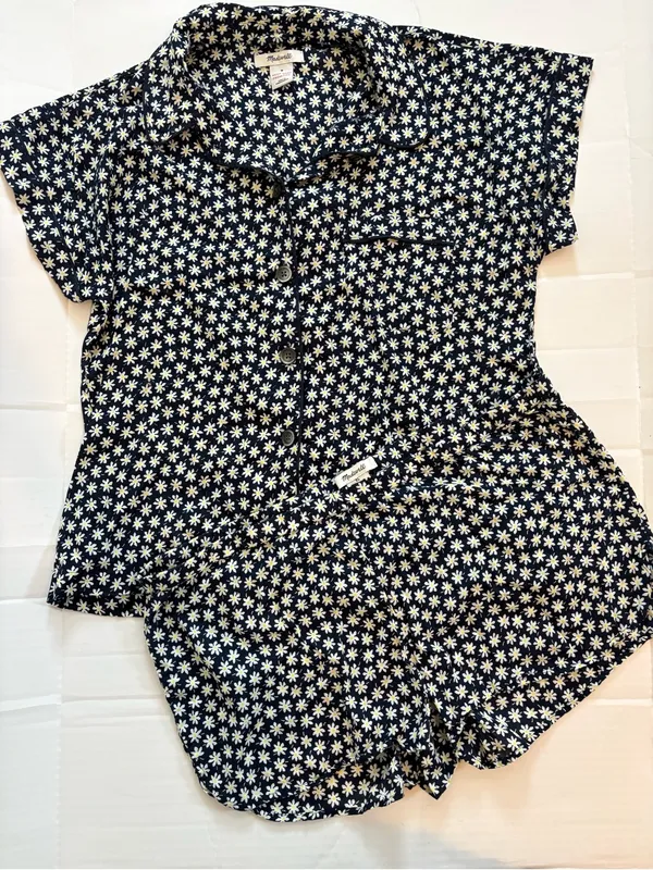 Madewell Mini Daisy Short Sleeve Pajama Set Top medium, bottoms XL - Image 2