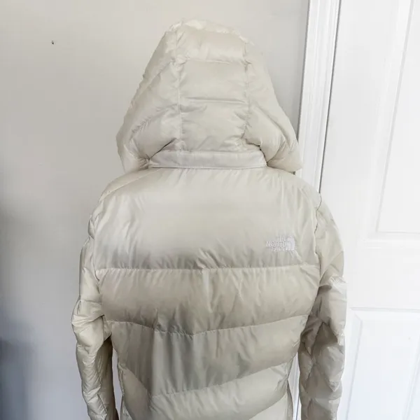 The North Face Women's Metropolis 550 Parka Size Large - Image 10