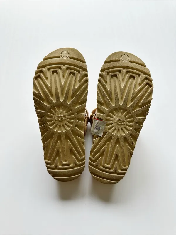 UGG Goldenstar Clog Mustard Seed Shoe - Image 11