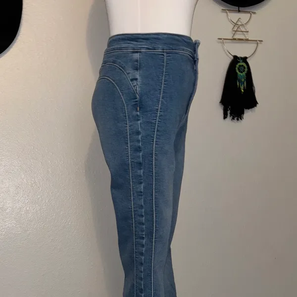 Jeans - Image 2