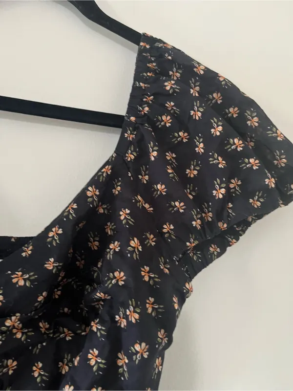 Black Orange Floral Print Puff Sleeve Smocked Midi Dress Medium Cottagecore - Image 5