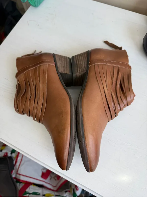 Clarks | Spye Celeste Booties Sz 7.5 Strap Detail Low Heel - Image 10