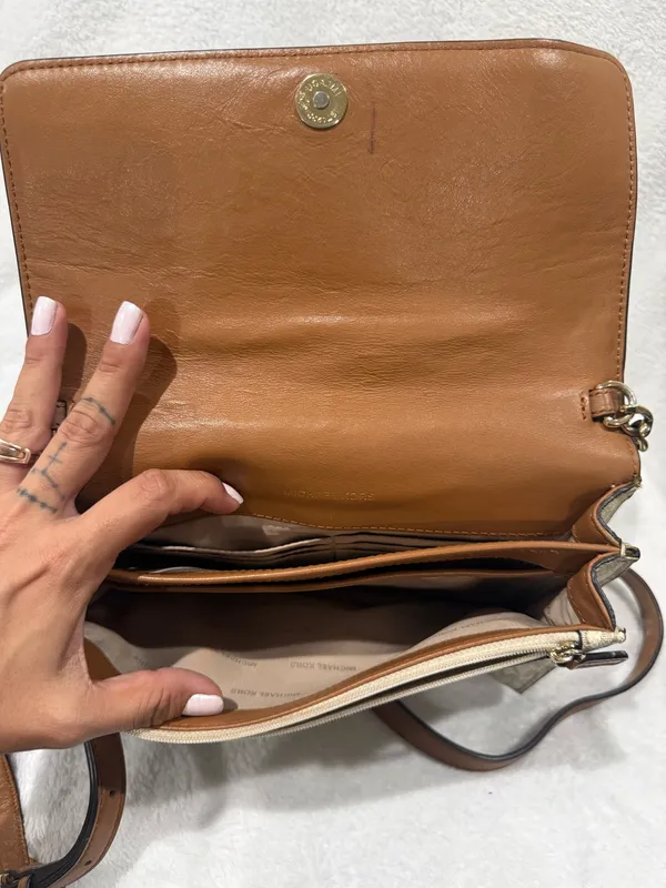 Michael Kors Purse Crossbody - Image 3