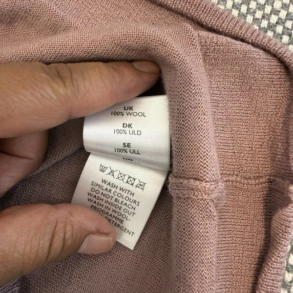 Magasin Du Nord Fine MERINO Women sweater Size S - Image 7