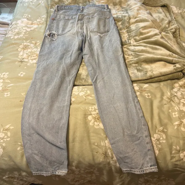 Urban Outfitters Light BDG Wash Jeans Mom High-Rise 28 - Image 3