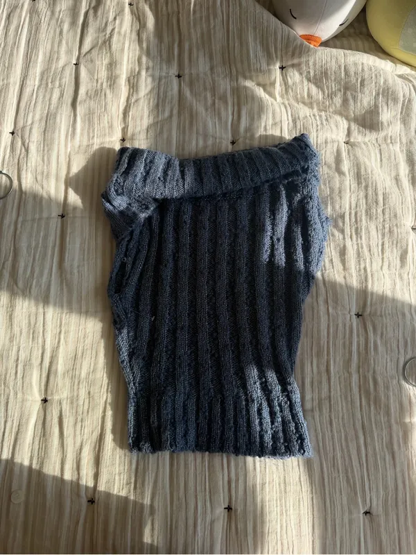 Urban Outfitters Blue Off-The-Shoulder Knit Sweater Top - Image 4