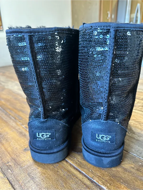 Women's UGG Australia Classic Short Cosmos Black Sequin Boots Size - Image 3