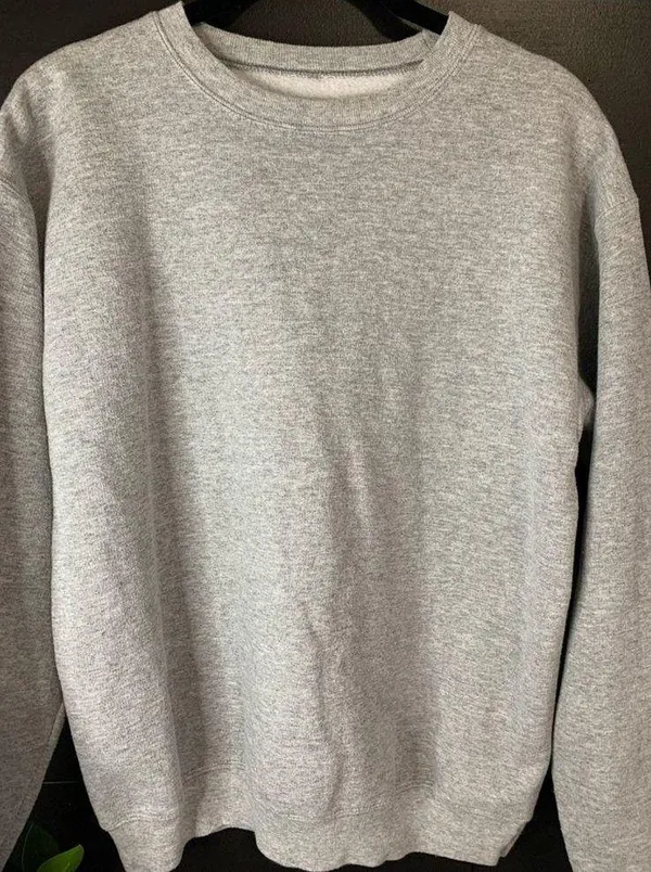 Basic Heather Gray Crewneck Sweatshirt. Unisex. EUC Size M - Image 2