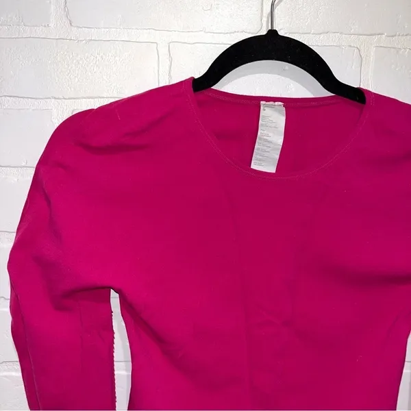 Fabletics Corey SculptKnit® Long-Sleeve Top in Very Berry Size Small - Image 6