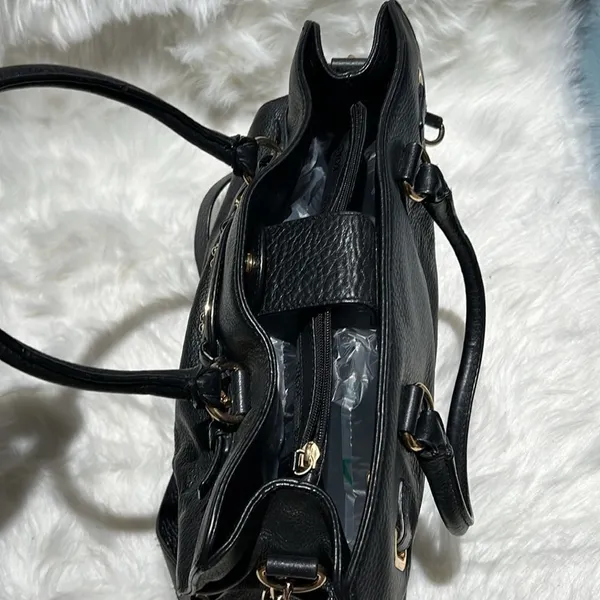 MICHAEL KORS Tumbled Black Leather Crossbody‎ Satchel Gold Hardware A27 - Image 10