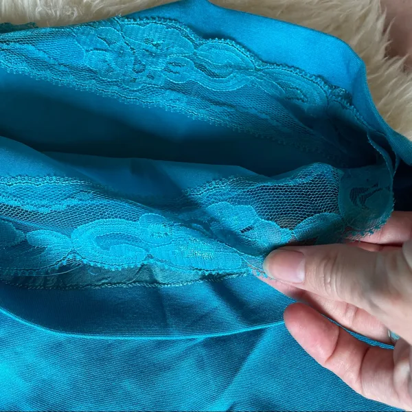Trina Turk Cerulean knit Dress Embellished - Image 3