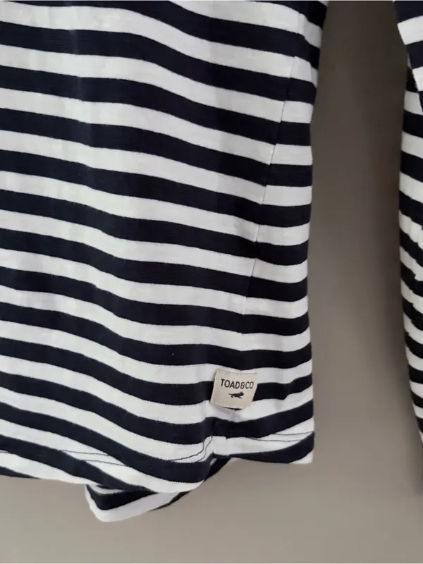 Toad&Co Striped Long Sleeve V-Neck Top Medium Navy Blue White Organic Cotton - Image 5