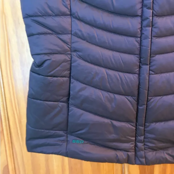 The North Face Size Medium 550-Filled Purple Vest - Image 7