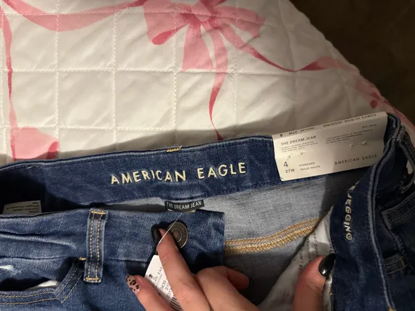 American Eagle Jeans - Image 3