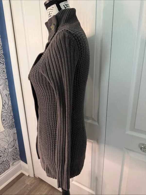 GAP Women’s Gray Ribbed Button-Front Sweater - Image 3