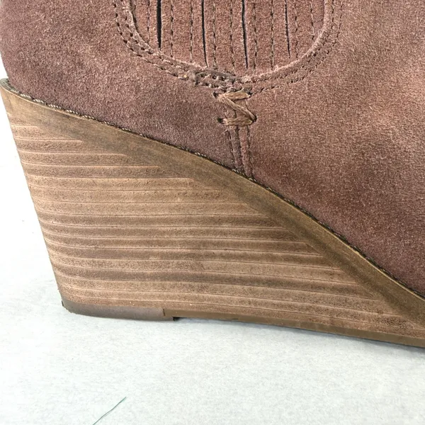 Frye and Co Wedge Booties Womens‎ 7 Brown Suede Pointed Toe Ankle Boots - Image 6