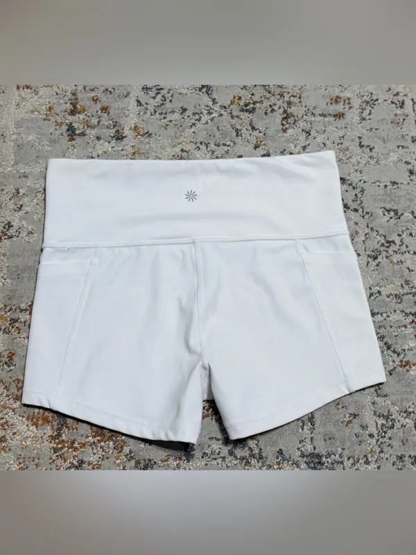 Athleta bike shorts size Small white - Image 11