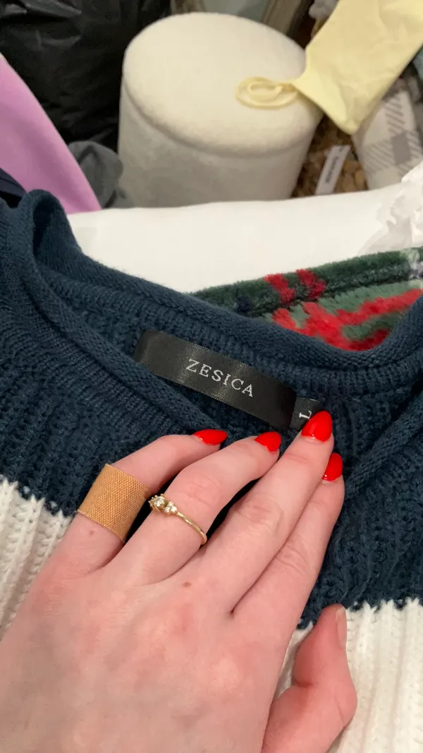 Amazon Sweater - Image 2
