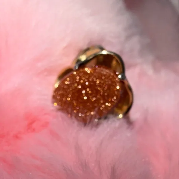 Vintage Style Goldstone Oval Statement Ring Gold Tone Heart Detail Sparkle Brown - Image 5